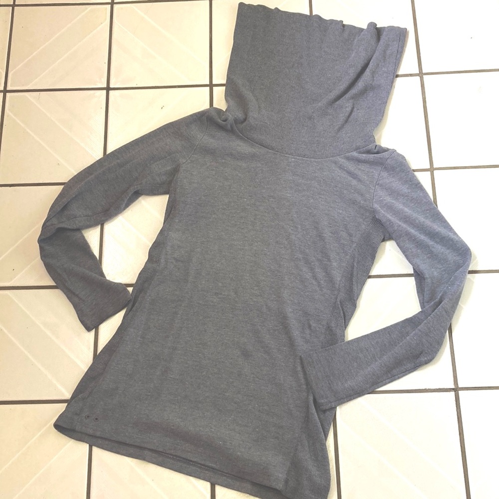 🐢 👚 Converse Cowl Neck Top